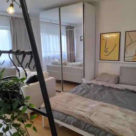 Ogrodowa Apartment Warsaw