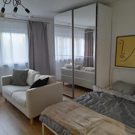 Ogrodowa Apartment *